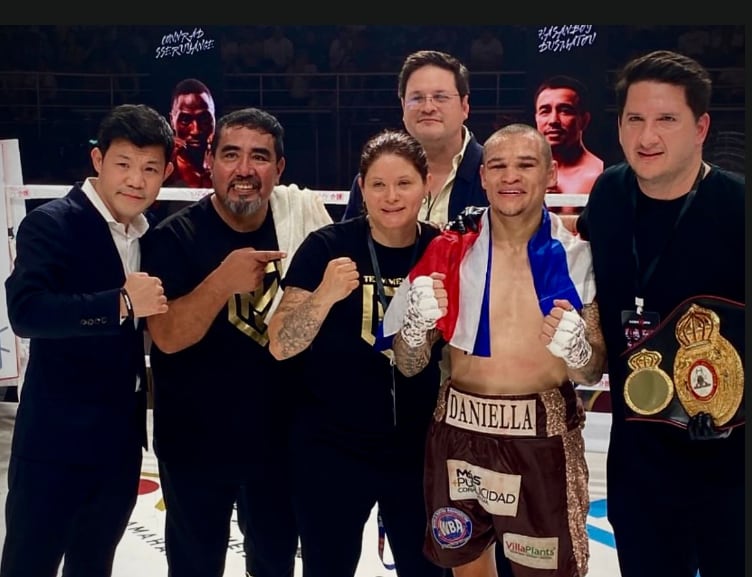 David Medallita Jiménez
Derrotó por nocaut al mexicano-japonés Kenbun Torres en la Arena Bishkek, capital de Kirguistán..
Staff de trabajo
4 de febrero del 2026
Cortesía: Fight Club Promotions