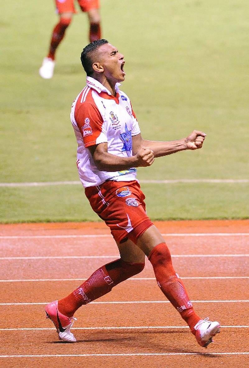 Crisitan Lagos, se retira del futbol