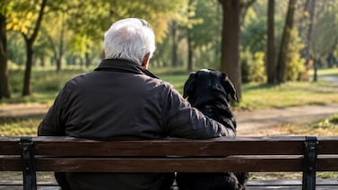 Hombre de 80 años pidió que le cuiden a su perrito porque él ya no podía: ‘Es muy doloroso’