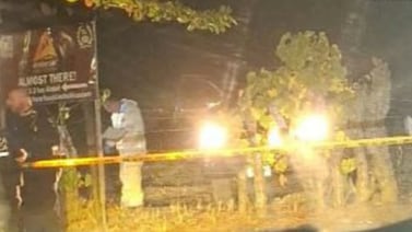 Vecinos encuentran cadáver en lote baldío en Jacó