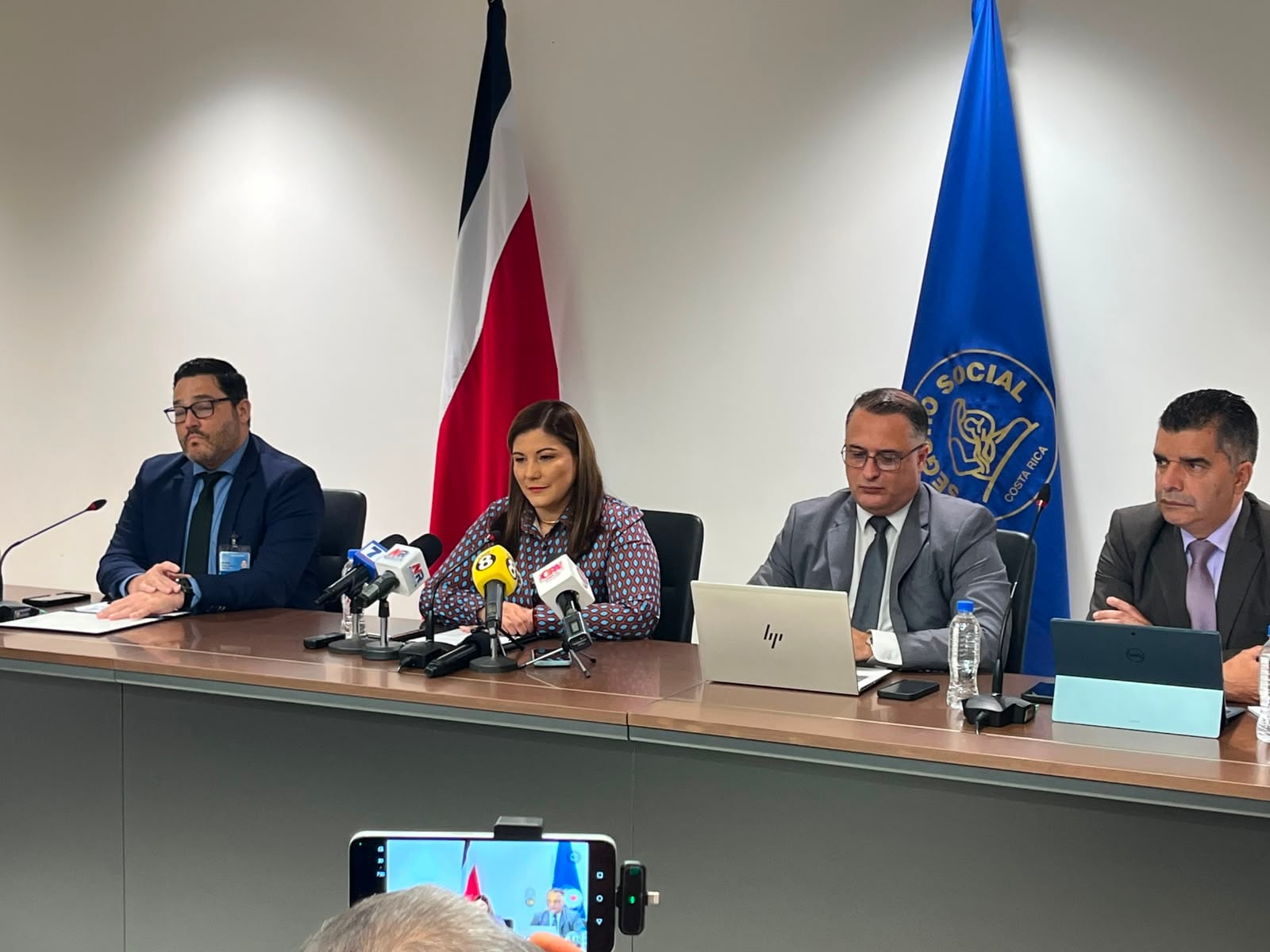 Conferencia de prensa CCSS