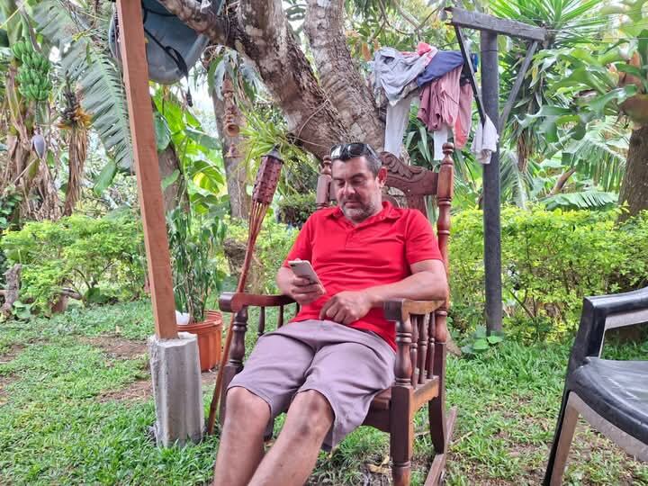 Gustavo era padre de cinco hijos, tres de ellos menores de edad.