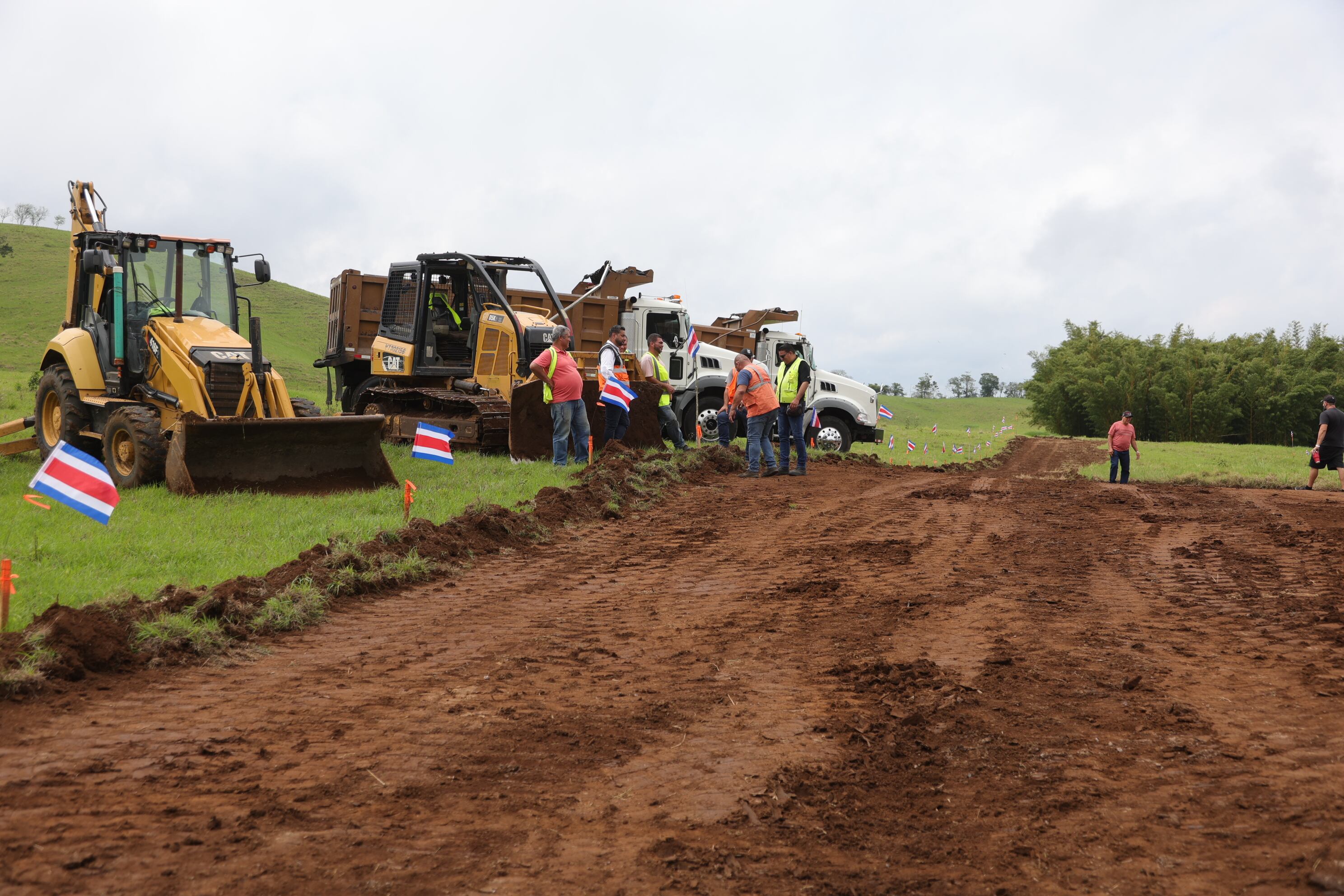Gobierno dio orden de inicio a la punta sur de la carretera San Carlos / foto John Durán