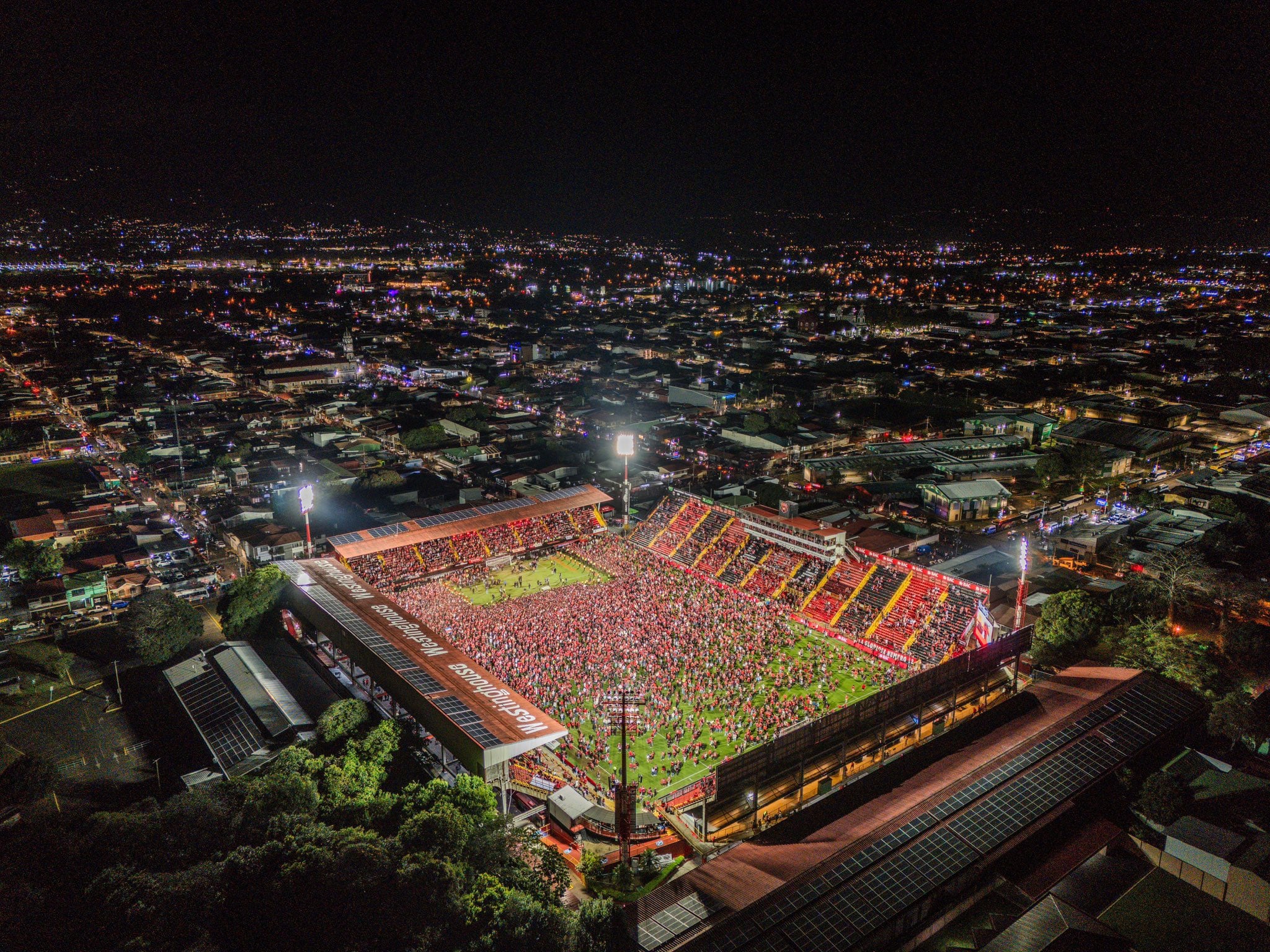 Al ganar el Torneo de Apertura 2025, Liga Deportiva Alajuelense rompió una sequía de cinco años sin ser campeón nacional.