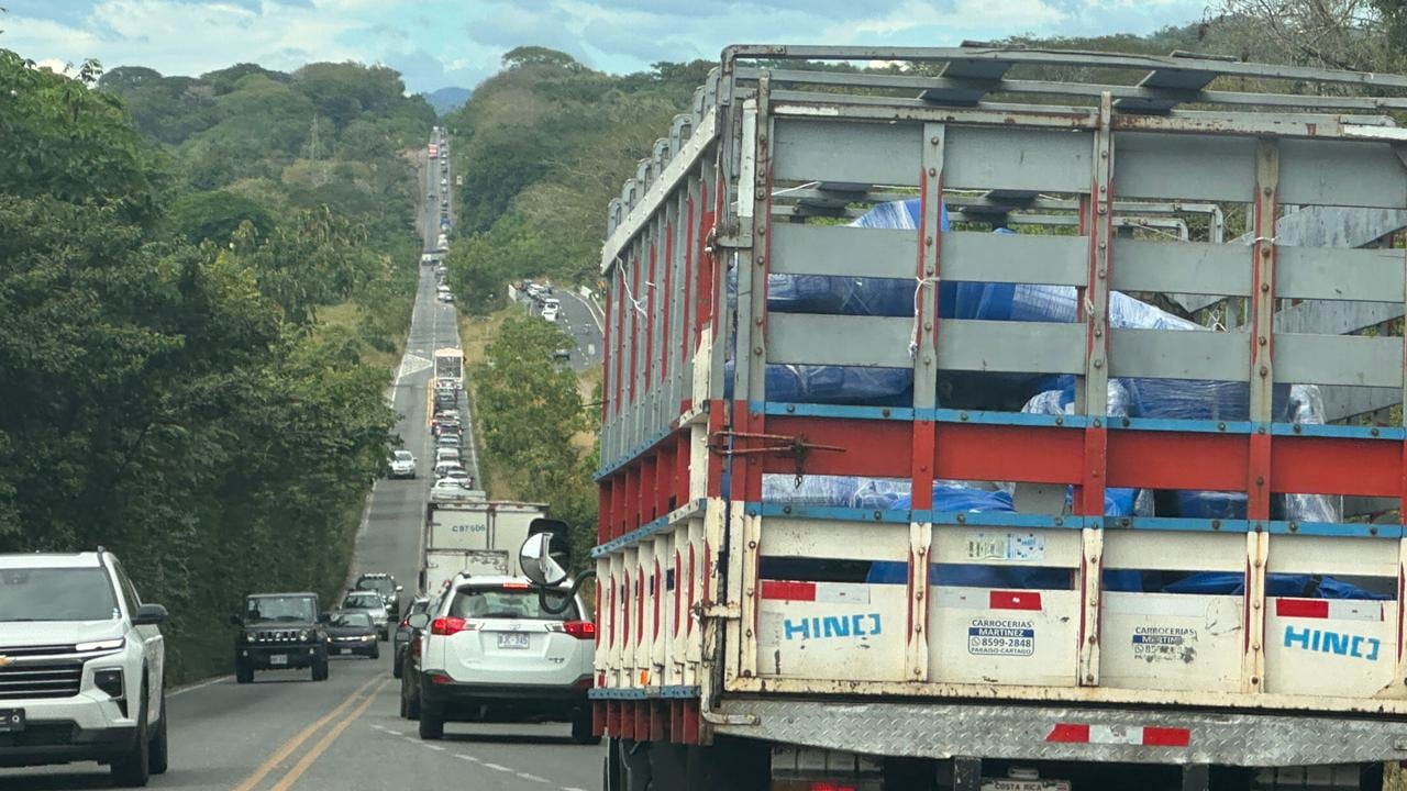 Presas en Ruta 1 por Recope Puntarenas