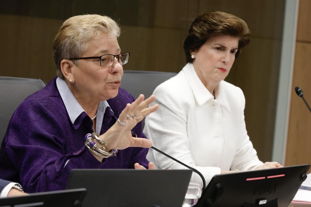 12/09/2023, San José, Asamblea Legislativa, comparecencia de Melvin Chaves, Anna Katharina Müller y Asdrid Fishel en la comisión especial de Educación.