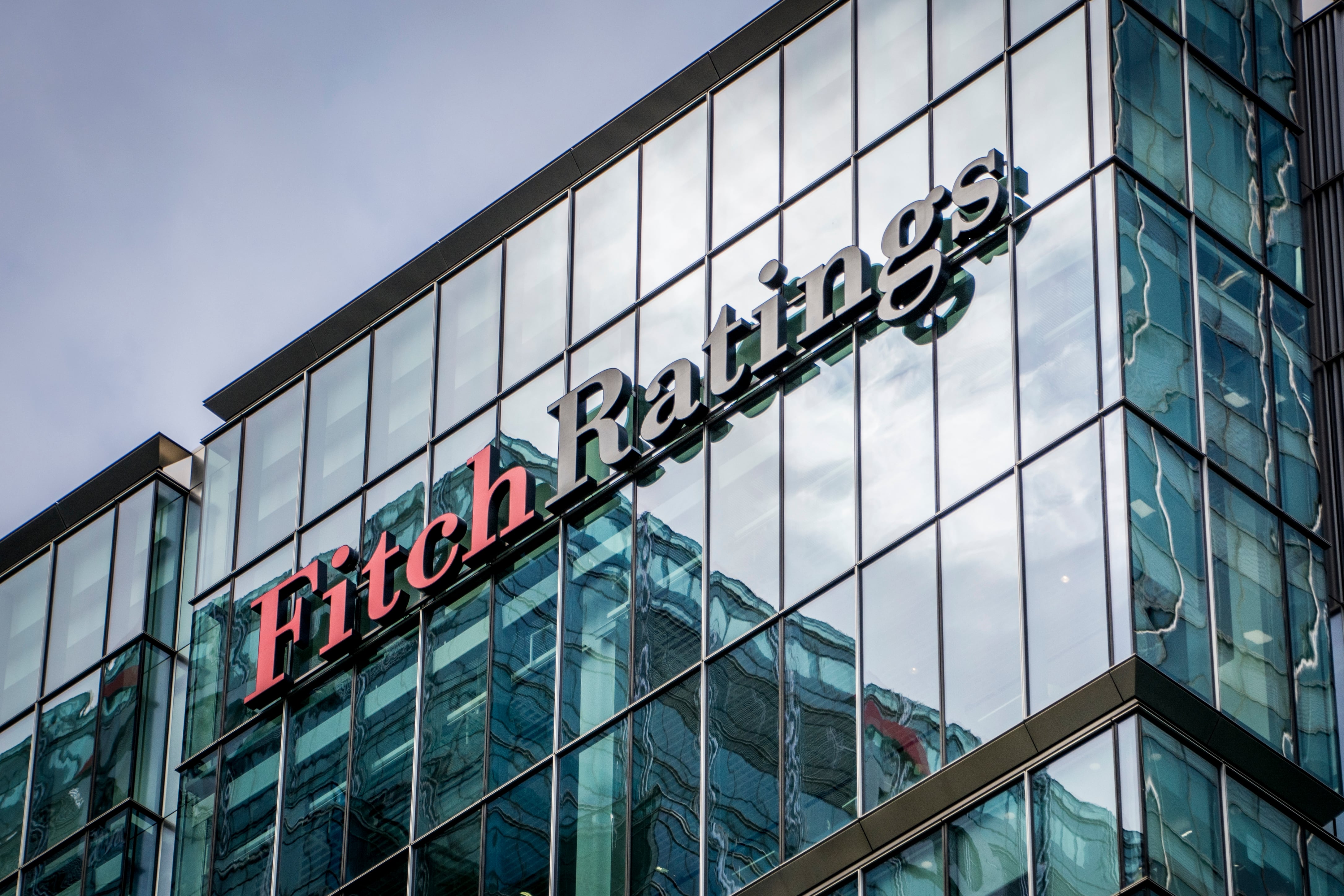 Fitch Ratings advirtió a Costa Rica que la inflación negativa puede tener efectos adversos a nivel fiscal.