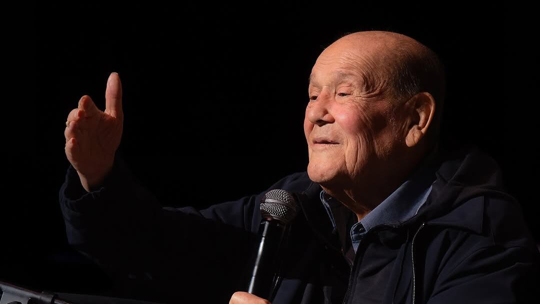 El cantante argentino Leo Dan murió este miércoles 1 de enero a los 82 años, confirmó su familia a través de un comunicado de prensa que compartió en las redes del artista.