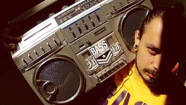  El   <em>DJ</em>  guatemalteco Token Selekta traerá su ‘drum and bass’ a San José