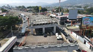 Paso superior en viaducto de Hatillos 3 y  4 se abrirá en julio