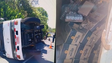 Accidente permite detectar licor de contrabando en carretera