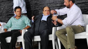 Expresidente Luis Alberto Monge continúa estable tras sufrir paro cardiorrespiratorio