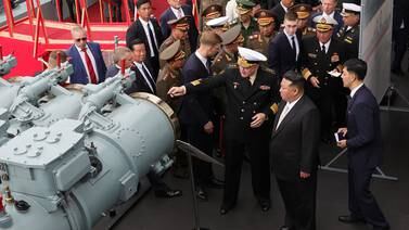 Kim Jong Un inspecciona armamento ruso de última generación durante histórica visita