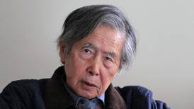 Expresidente Fujimori espera decisión sobre indulto 30 años después de dar autogolpe en Perú