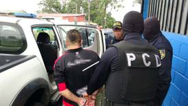 Cascos y moto decomisadas incriminarían a red narco con homicidios en Ipís