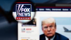 Demanda multimillonaria desata acusaciones de malas prácticas dentro de Fox News