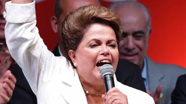 Rousseff es reelegida en  Brasil por ajustado margen