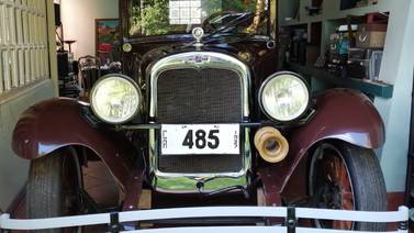 Exhibición gratuita de carros antiguos mostrará modelos que datan de 1927