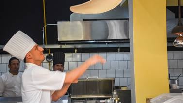 La ‘vera’ pizza napolitana en barrio Escalante con el precio justo