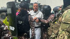 Exvicepresidente ecuatoriano Jorge Glas vuelve a prisión tras breve hospitalización