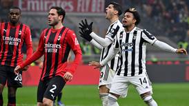 Juventus y Milan le dan una mano al Inter que se aferra al liderato