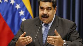 Nicolas Maduro advierte que no tolerará incursiones de grupos armados colombianos