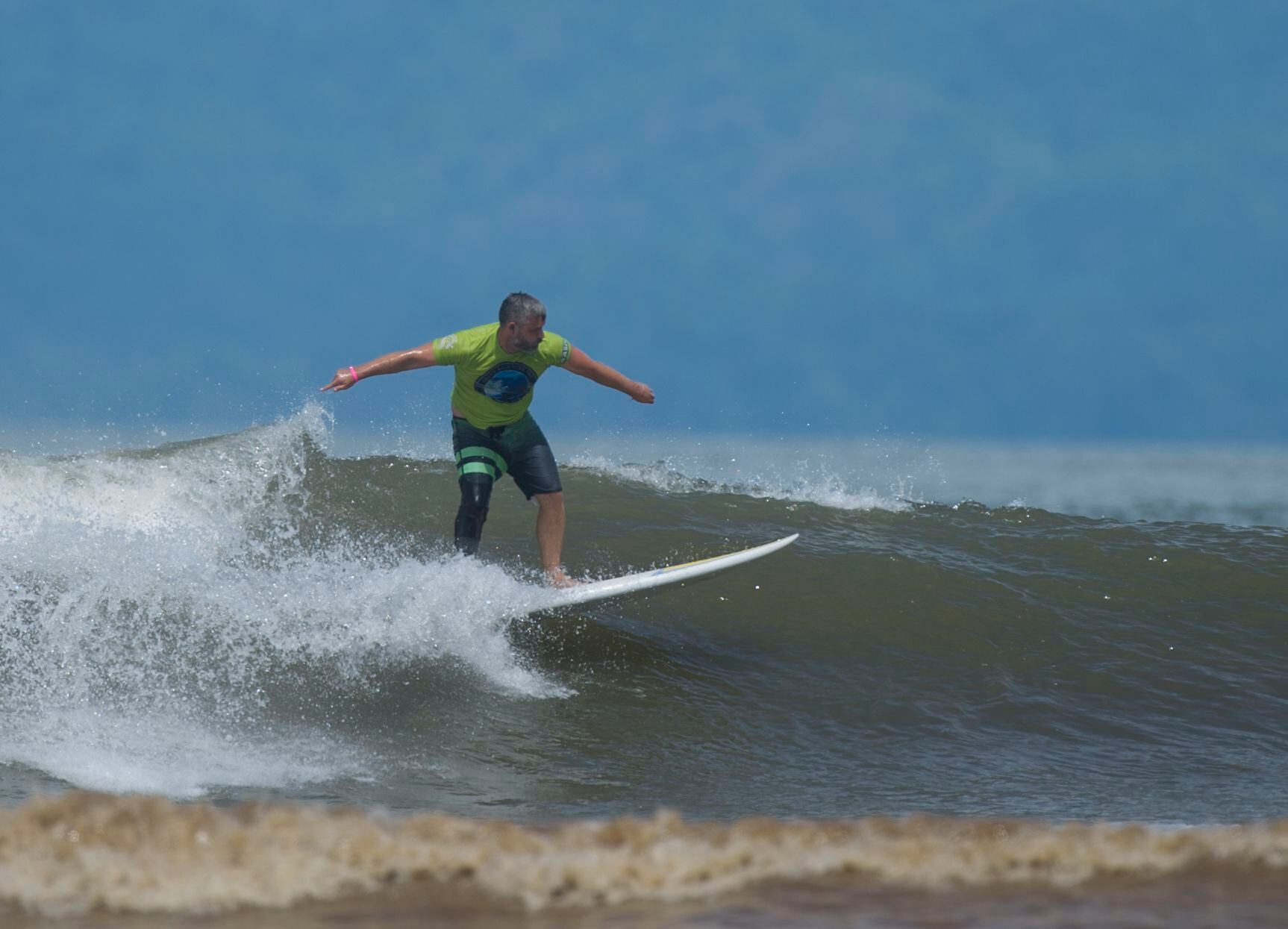 Baldir Vallejos es uno de los integrantes de la Selección Nacional de Surf Adaptado que participa en el Open Pro of Adaptive Surfing, 