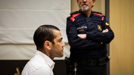 Dani Alves condenado en España a 4 años y medio de cárcel por violación