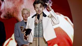 ¿Por qué el discurso de Harry Styles fue criticado en los Grammys 2023?