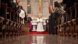 Papa Francisco condena ‘esclavitud’ y ‘tortura’ de migrantes durante oración en Chipre