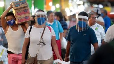 Comerciantes informales de Ciudad de México anticipan Navidad triste ante repunte de covid-19
