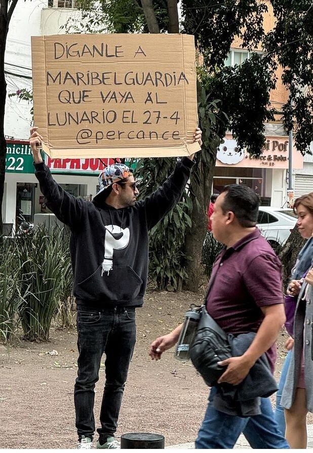 Percance realizó una invitación en redes sociales para que su compatriota Maribel Guardia fuera a su concierto en el Lunario, de la Ciudad de México.