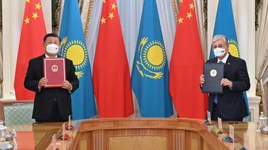 Presidente de China llega a Kazajistán, su primer viaje al extranjero desde la pandemia