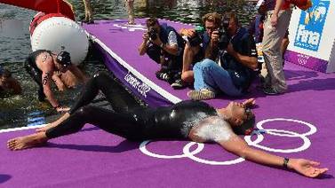 Tunecino Mellouli gana el oro en maratón de natación