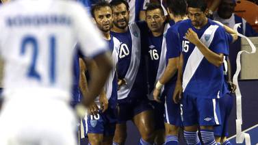  Guatemala derrota a Honduras y va por cetro de la Copa Uncaf
