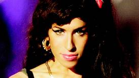 Winehouse reina en el   primer lugar de ventas