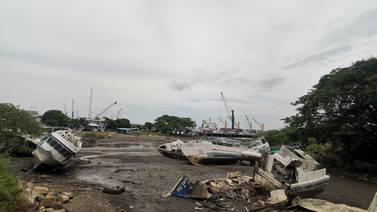350 embarcaciones decomisadas a grupos criminales se deterioran en patios de Guardacostas