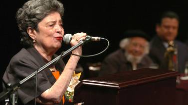 Nicaragüense Claribel Alegría ganó premio Reina Sofía de Poesía