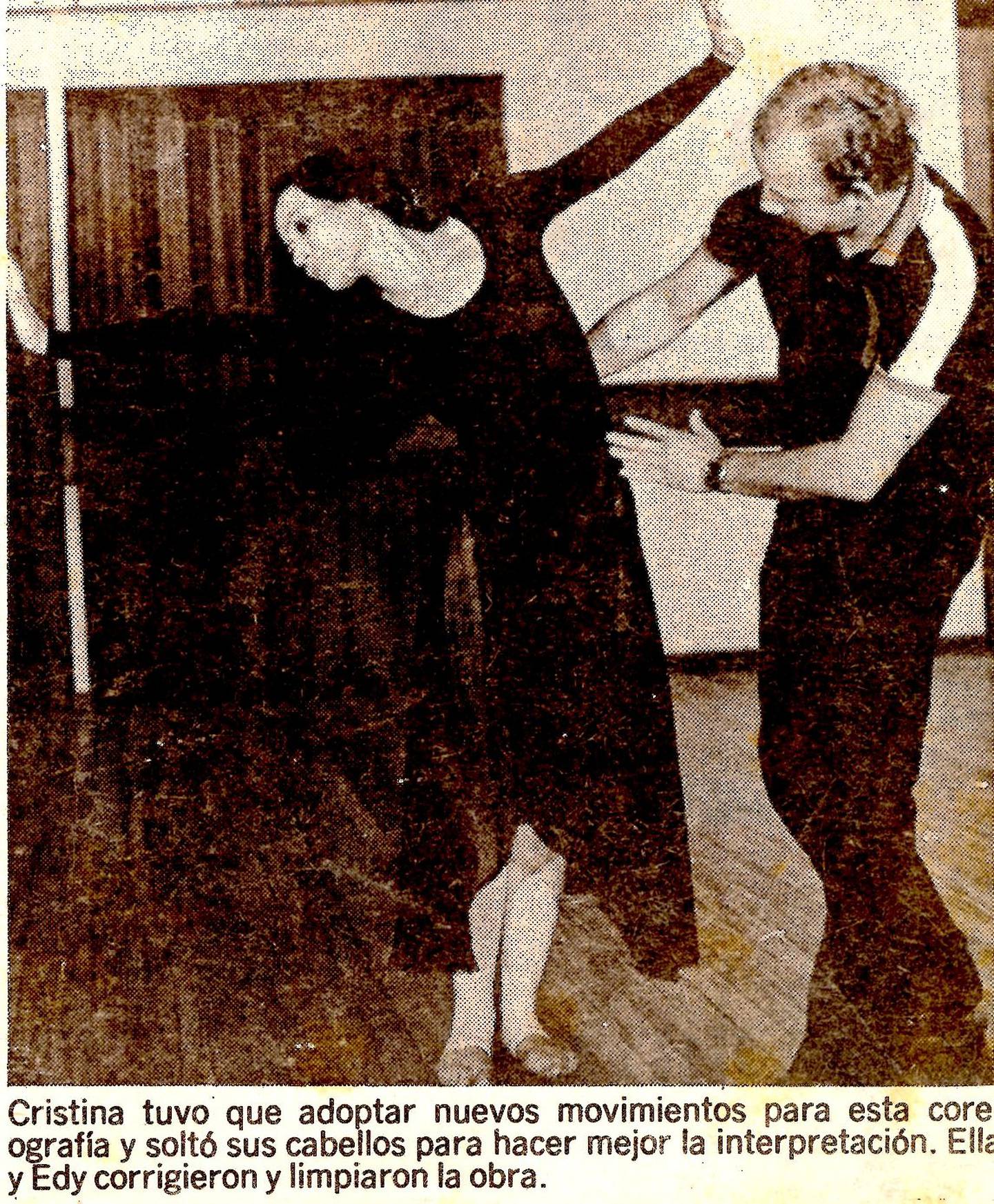 Pareja en 1985 durante ensayo de danza contemporánea.