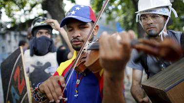 Wuilly Arteaga, el violinista de las protestas en Venezuela está detenido, denuncia ONG