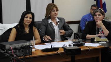 PAC  apoya a opositora del plan fiscal en Hacendarios