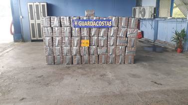 ‘Pescadores' reincidentes detenidos con una tonelada de cocaína en Golfito