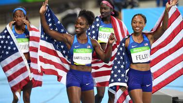 Allyson Felix es la primera mujer con cinco oros en atletismo, tras triunfo de relevo estadounidense