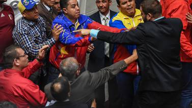 Gobierno y oposición de Venezuela calientan situación y ponen en jaque  diálogo político 
