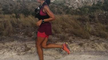 Ultramaratonista tica que corrió 26 maratones en 2019 empezará temporada con exigente prueba en Hawái