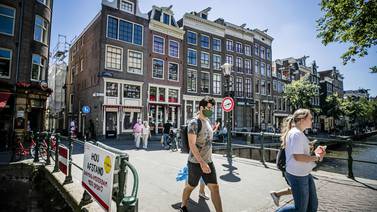 Ámsterdam prohibirá los cruceros para reducir el turismo de masas y la contaminación