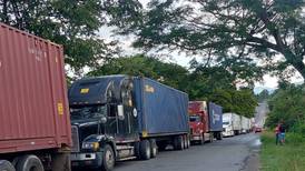 Transportistas hondureños reanudan protesta por visado a homólogos ticos