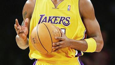  Kobe Bryant le dice adiós a la temporada de la NBA