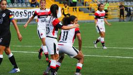 Alajuelense acaricia la final del fútbol femenino al tomar ventaja contra un Sporting batallador