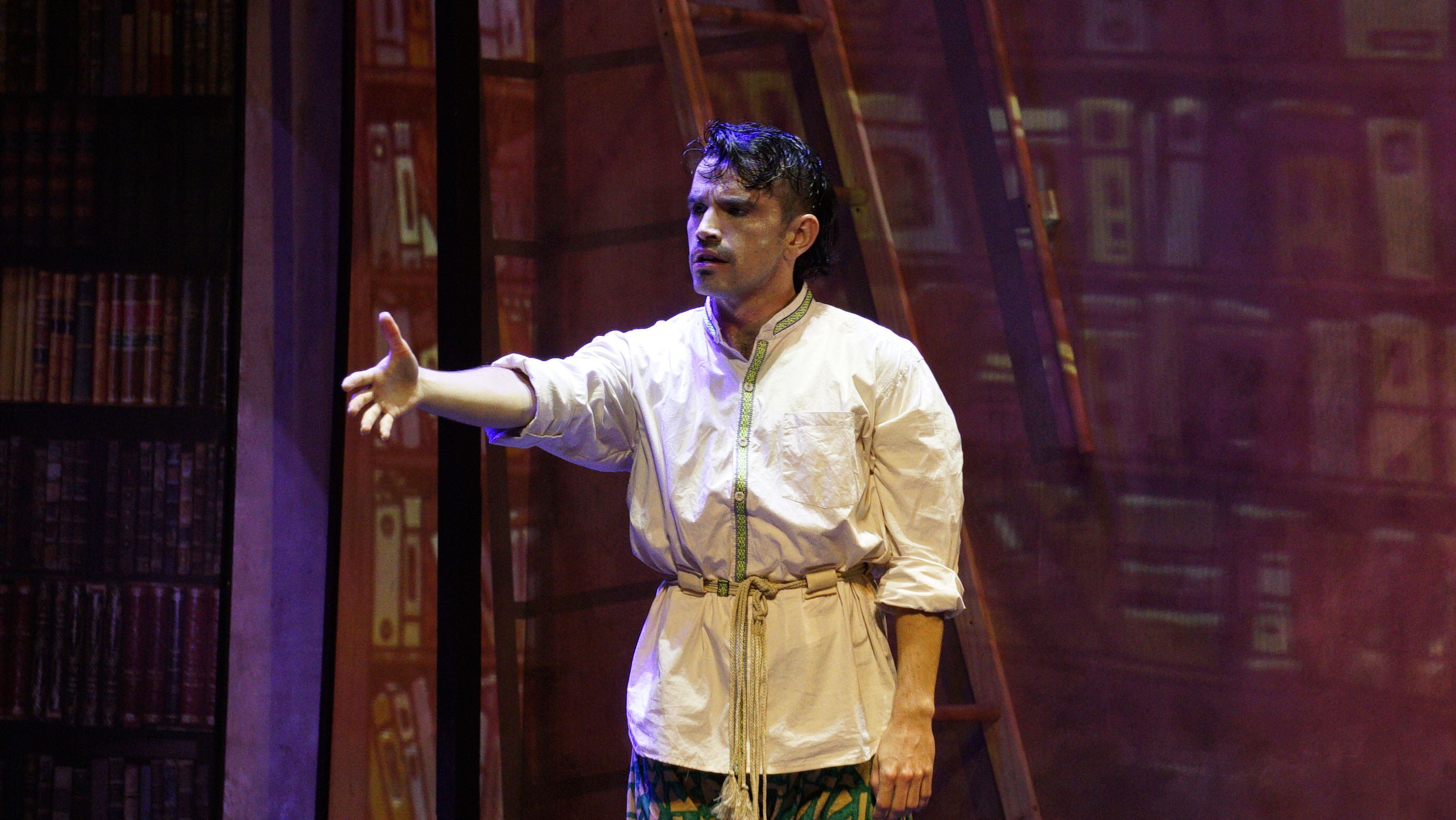 Telémaco Camaleón (nombre artístico de Allan Castro) interpreta a Juan sin Miedo, protagonista de la obra. Foto: Cortesía TN